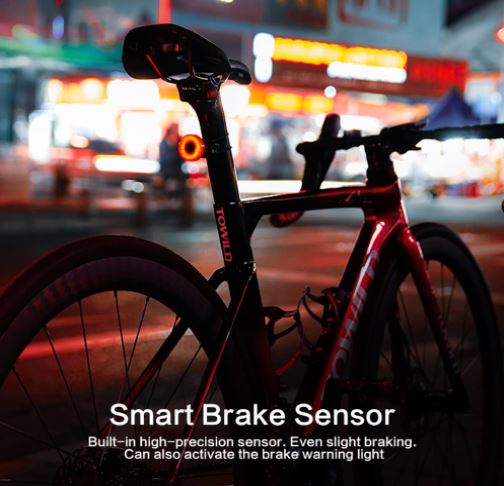 Feu arrière de vélo TOWILD avec capteur de freinage automatique Rechargeable par USB Étanche IPX7 3 modes de sécurité Ultra léger